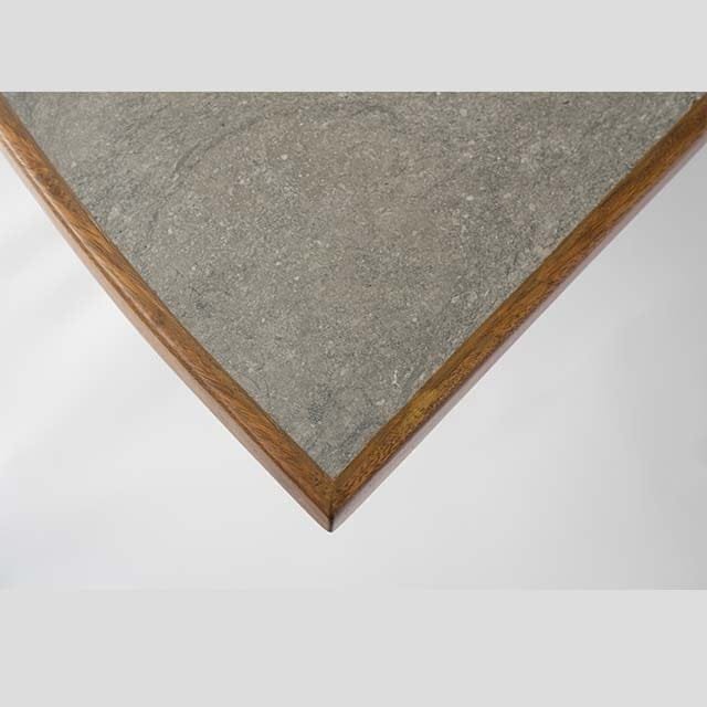 Quaterz Table - Image 4